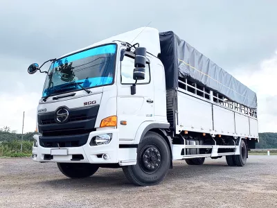 Dịch vụ thay Kính chắn gió xe tải Hino 8 tấn tận nơi