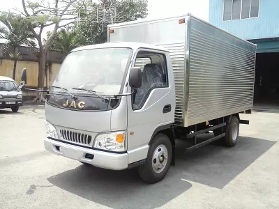 Dịch vụ thay Kính chắn gió xe tải JAC 2.4 tấn tận nơi