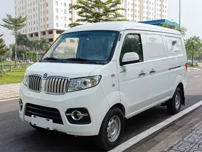 Dịch vụ thay Kính chắn gió xe tải Dongben 2 chỗ tận nơi