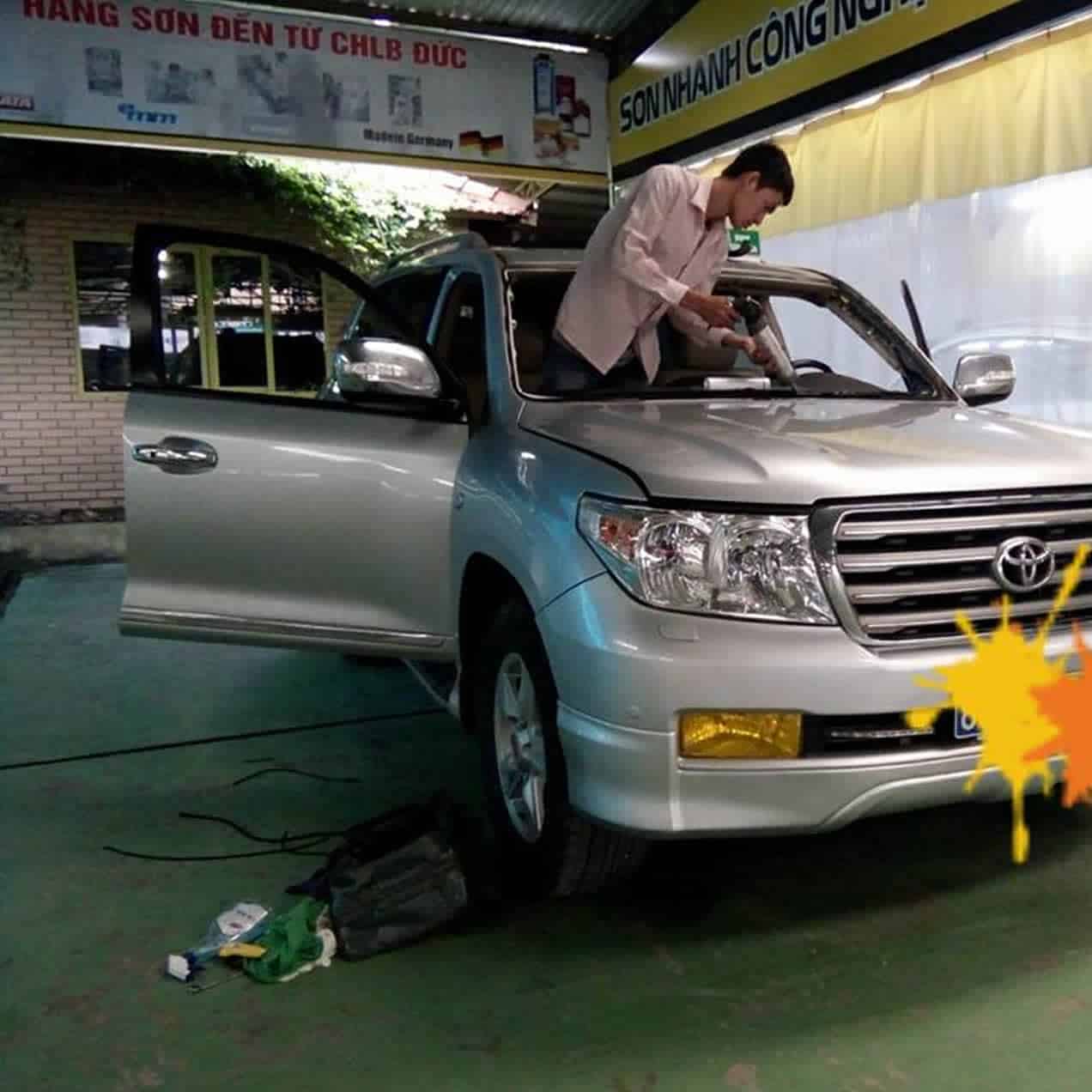 THAY KÍNH ÔTÔ XE TẢI