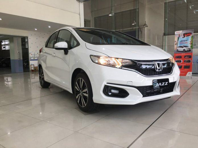 Chuyên THAY KÍNH ÔTÔ XE TẢI tận nơi Giá rẻ