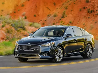 *Dịch vụ thay kính xe KIA Cadenza tận nơi
