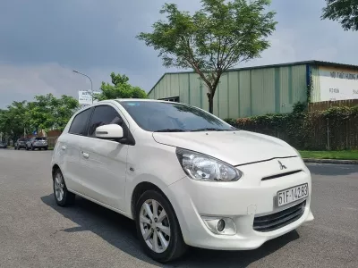 *Dịch vụ thay kính xe Mitsubishi Mirage ngay tại nhà
