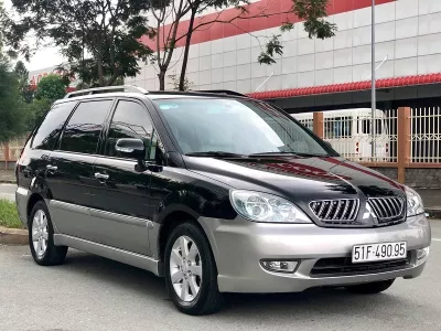 *Dịch vụ thay kính xe Mitsubishi Savrin tận nơi