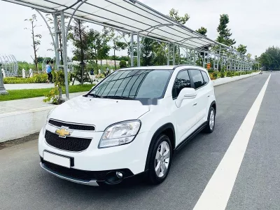 *Dịch vụ thay kính xe Chevrolet Orlando tận nơi
