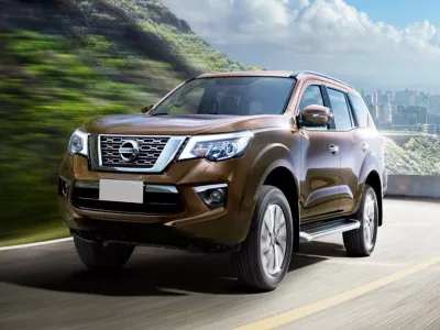 *Dịch vụ thay kính xe Nissan X Terra tận nơi
