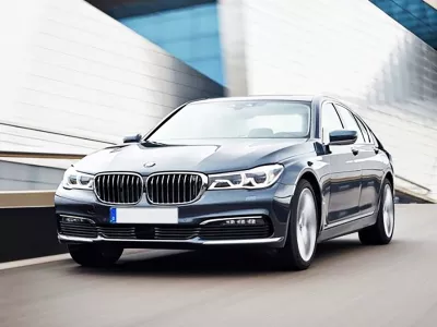 *Dịch vụ thay kính xe BMW 730Li tận nơi