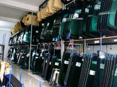 *Dịch vụ thay kính Xe Corolla Cross