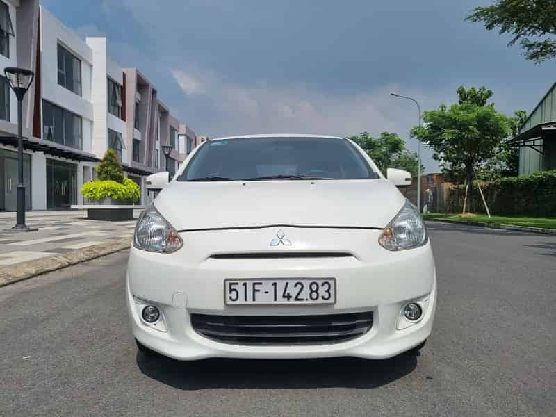 *Dịch vụ thay kính xe Mitsubishi Mirage ngay tại nhà
